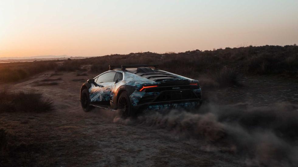 Η Lamborghini Huracan Sterrato «σκονίζεται» στο νέο teaser βίντεο